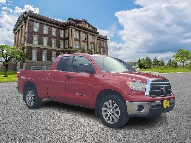 2013 TOYOTA Tundra