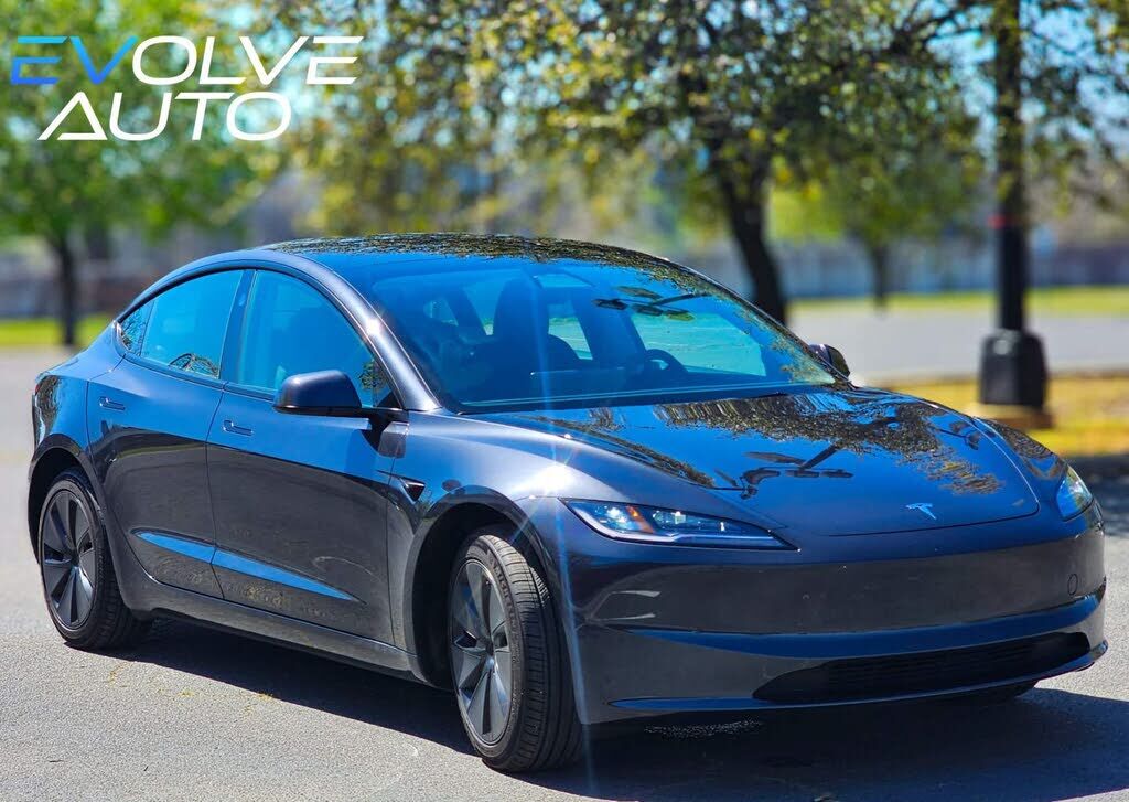 2025 TESLA Model 3