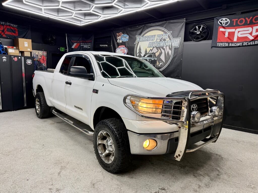 2008 TOYOTA Tundra
