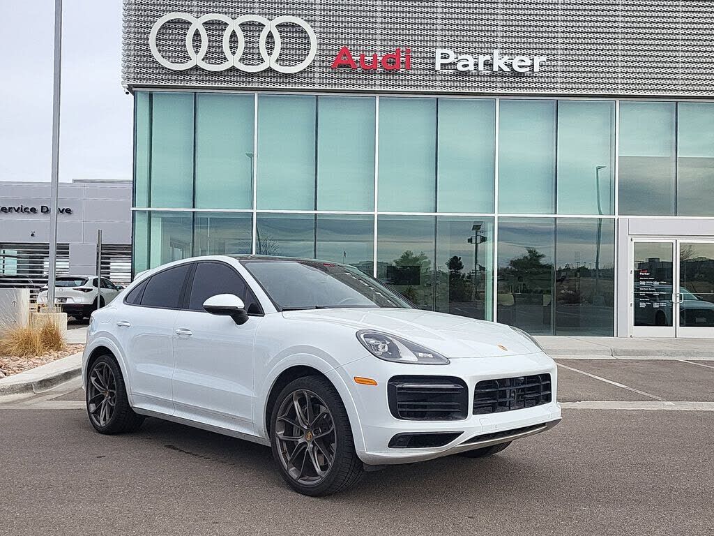 2023 PORSCHE Cayenne