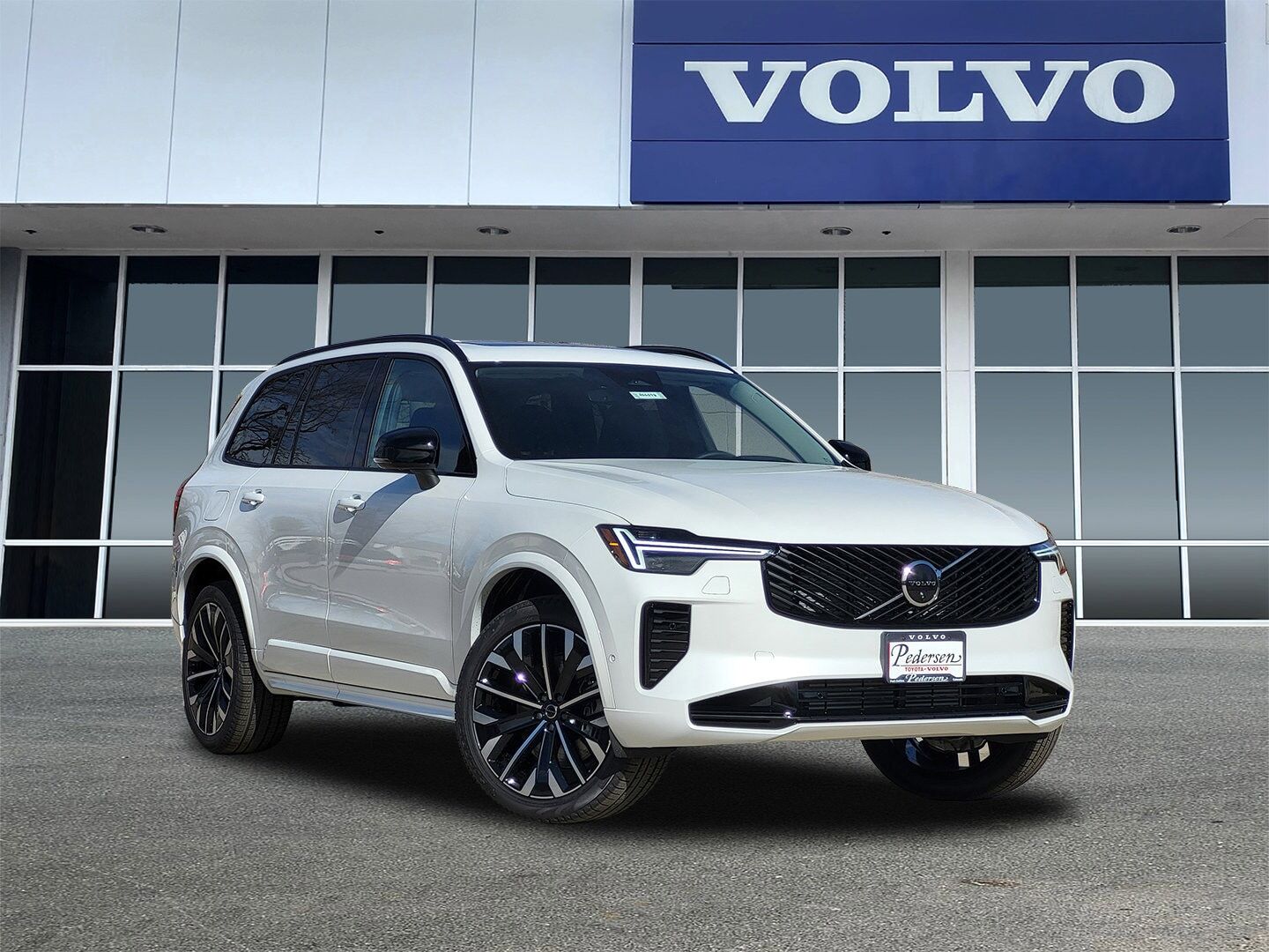 2026 VOLVO XC90