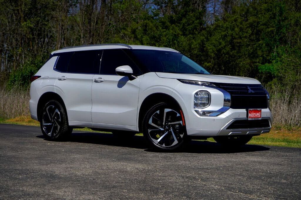 2023 MITSUBISHI Outlander