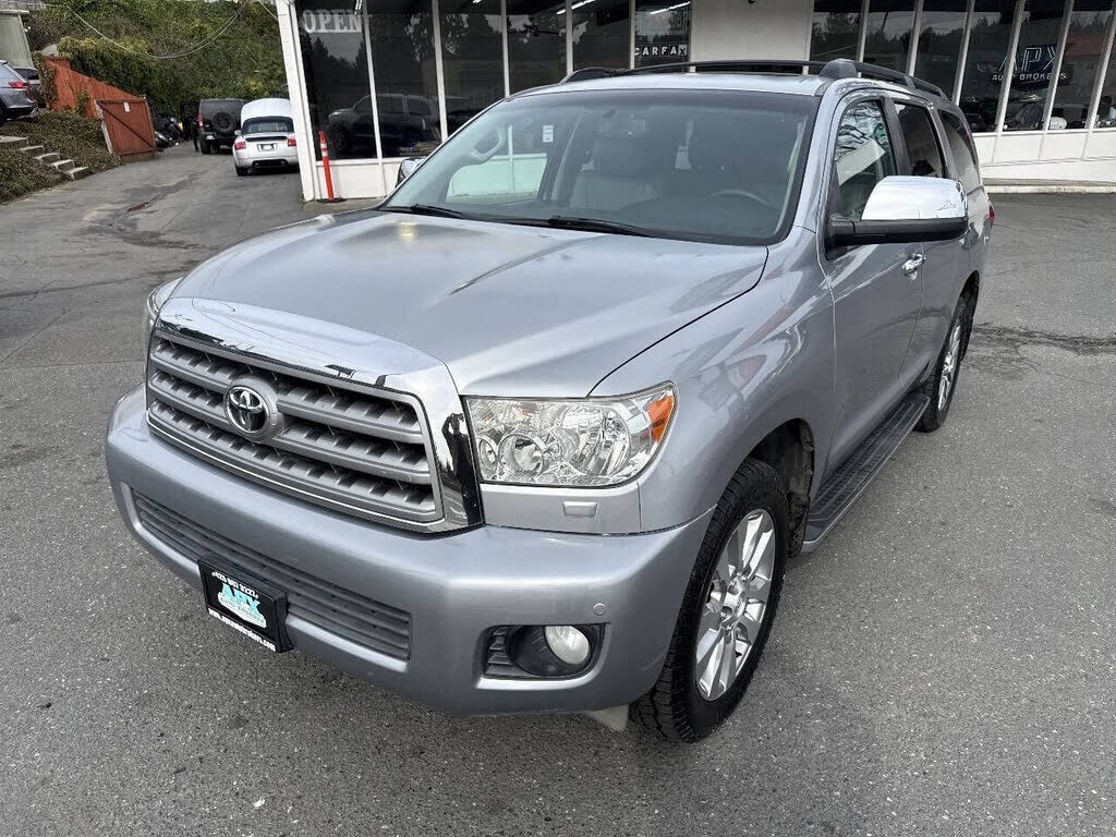 2013 TOYOTA Sequoia