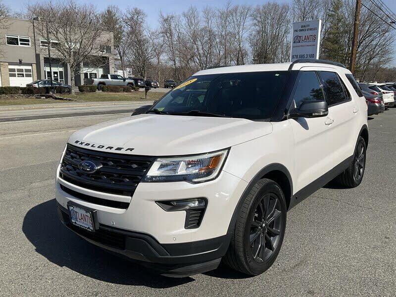 2018 FORD Explorer