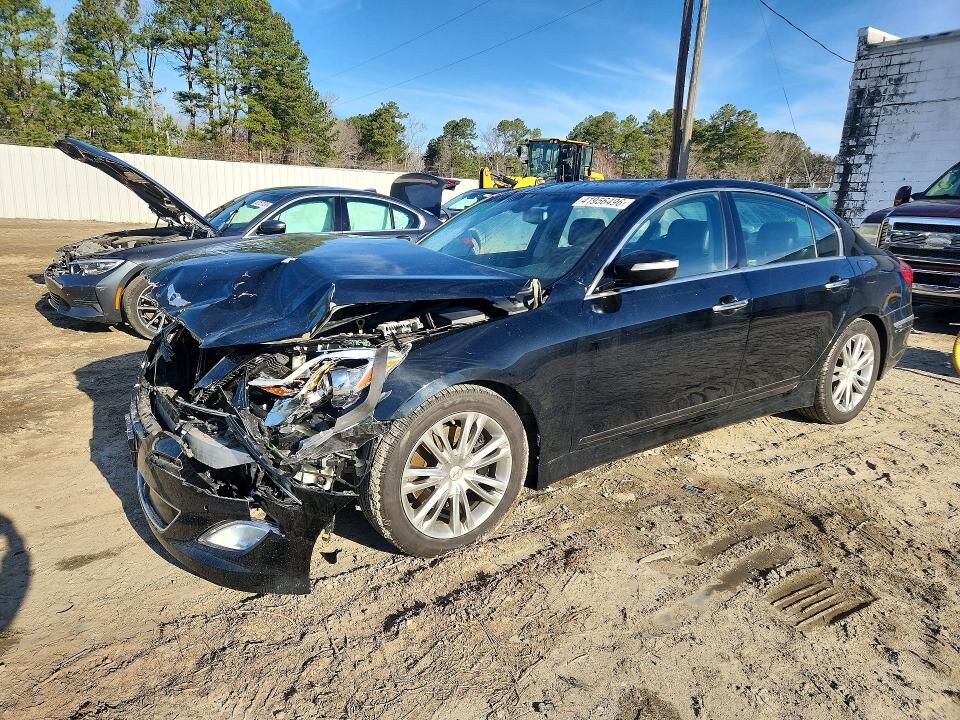 2013 HYUNDAI Genesis