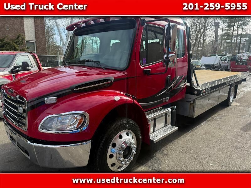 2023 FREIGHTLINER M2