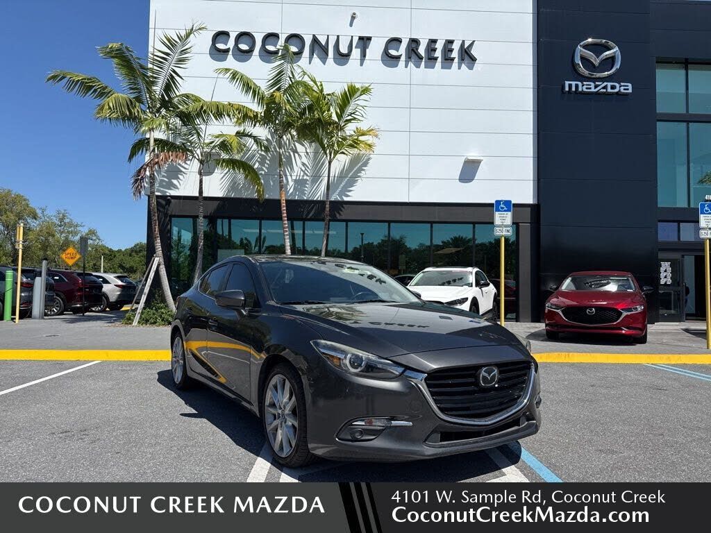 2017 MAZDA Mazda3