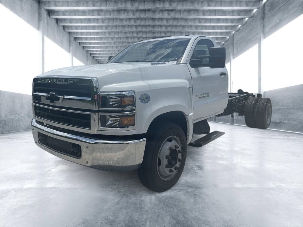 2023 GMC Silverado Medium Duty