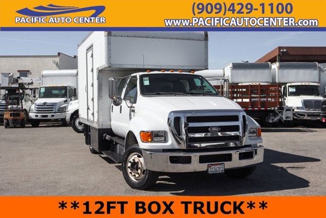 2012 FORD F-650