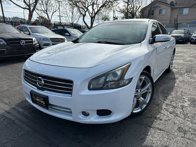 2012 NISSAN Maxima
