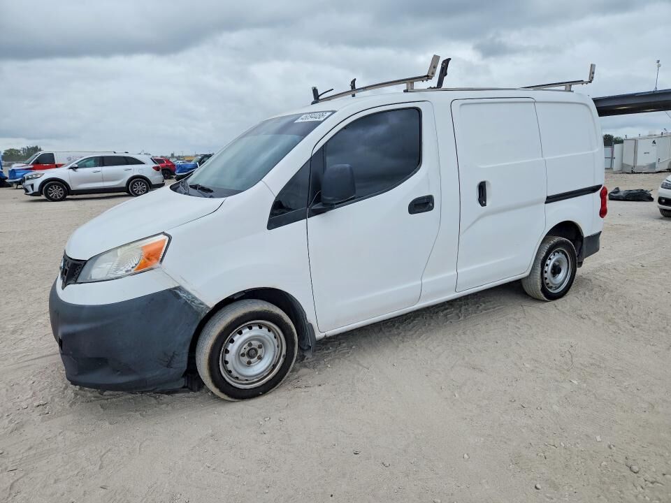 2017 NISSAN NV200