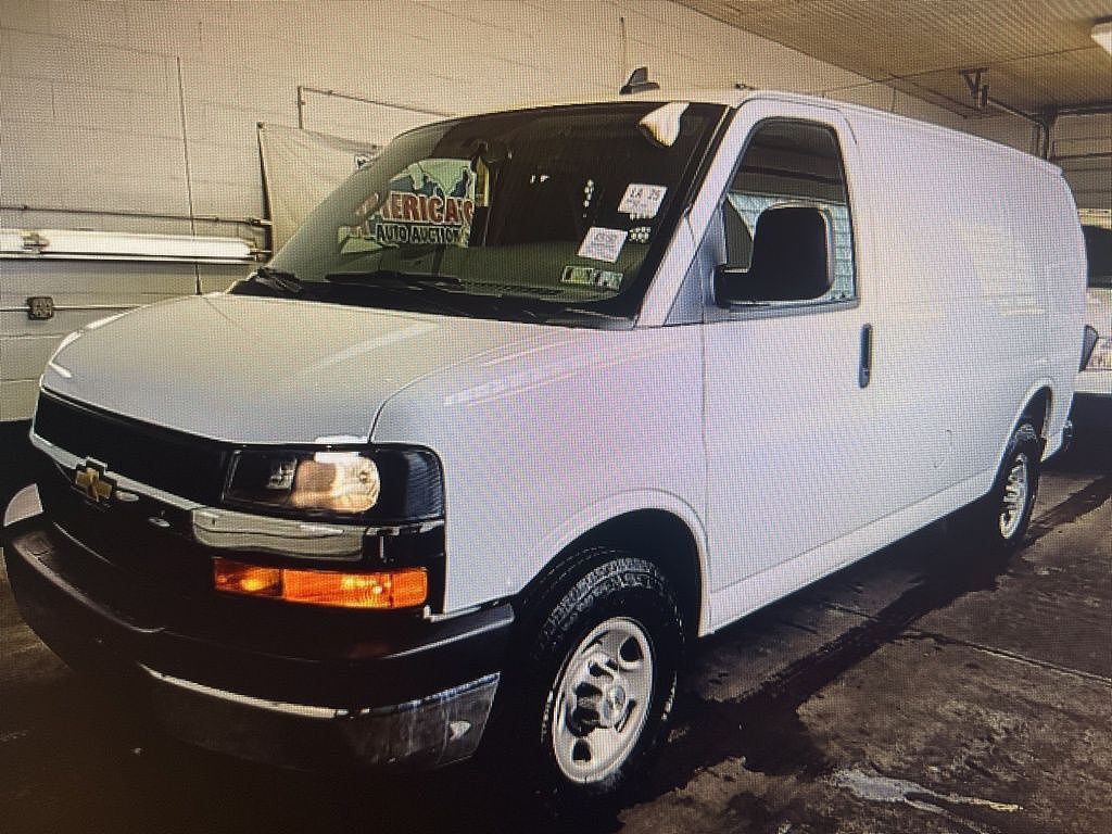 2023 CHEVROLET Express