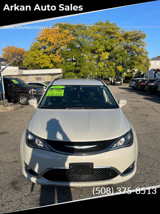2017 CHRYSLER Pacifica
