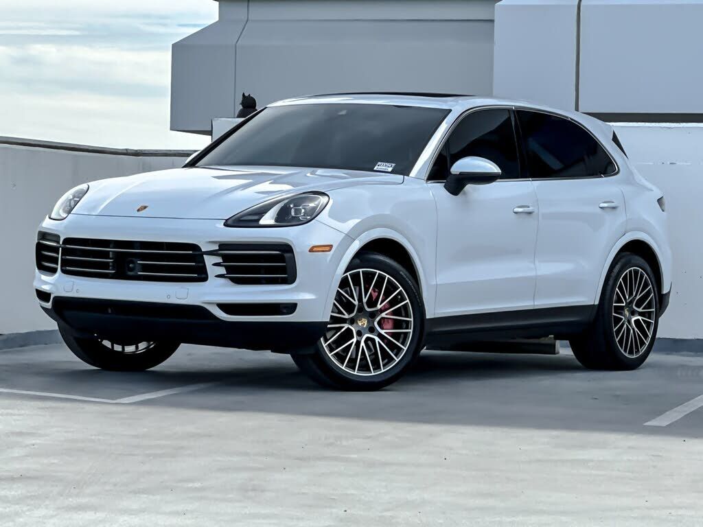2023 PORSCHE Cayenne
