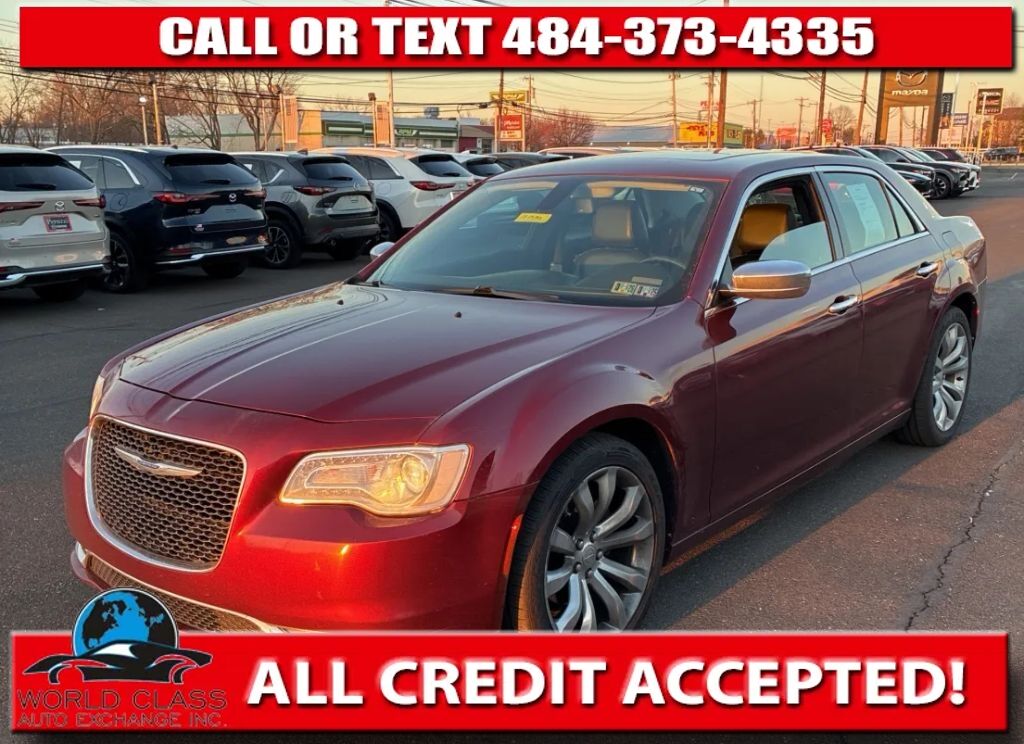 2019 CHRYSLER 300