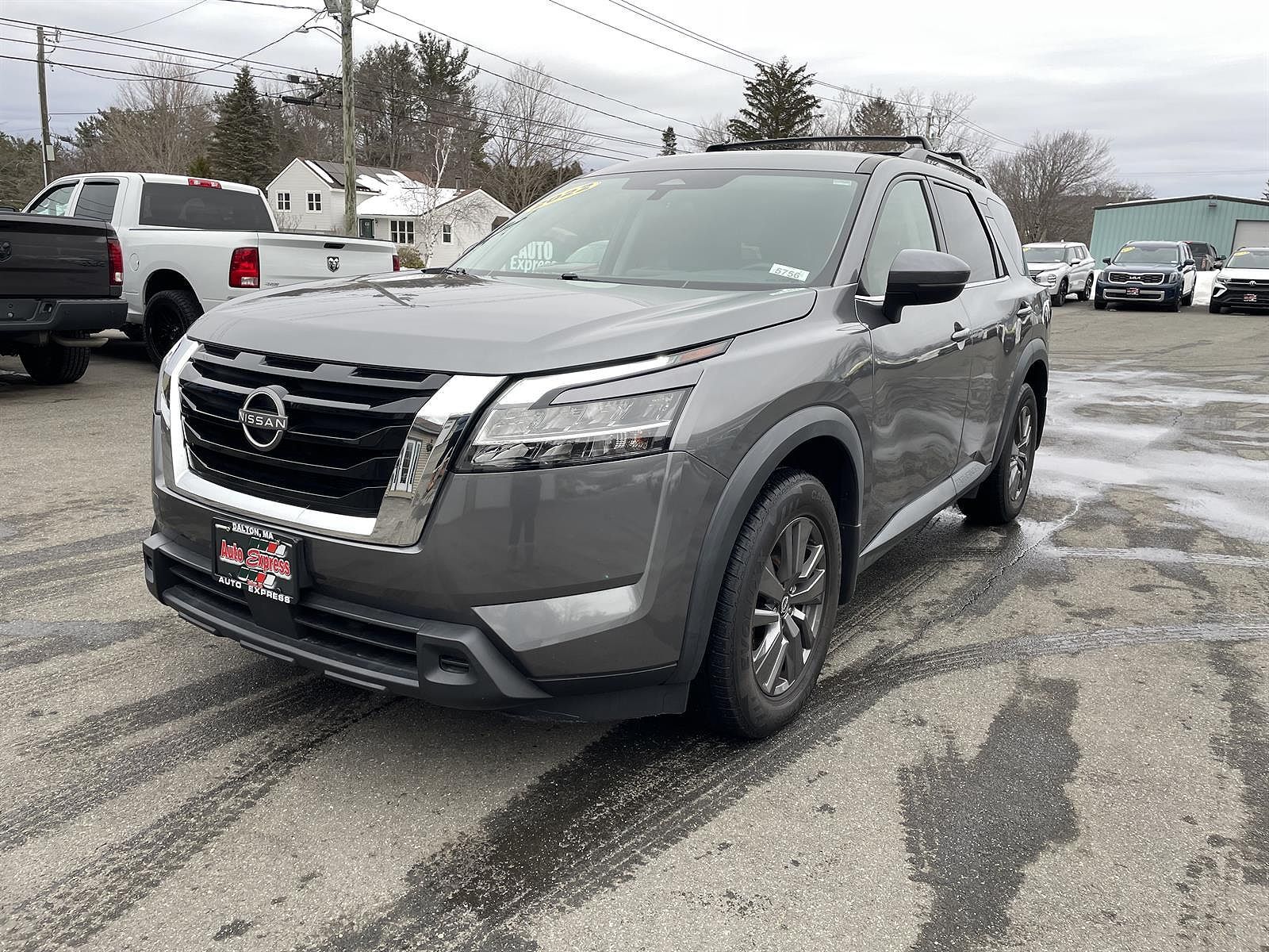 2022 NISSAN Pathfinder