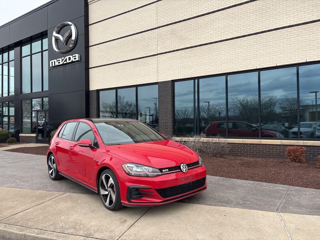 2018 VOLKSWAGEN Golf GTI