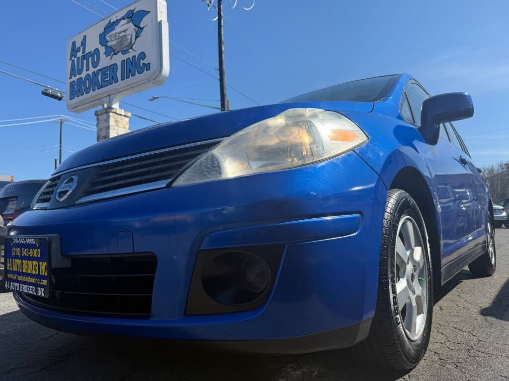 2009 NISSAN Versa