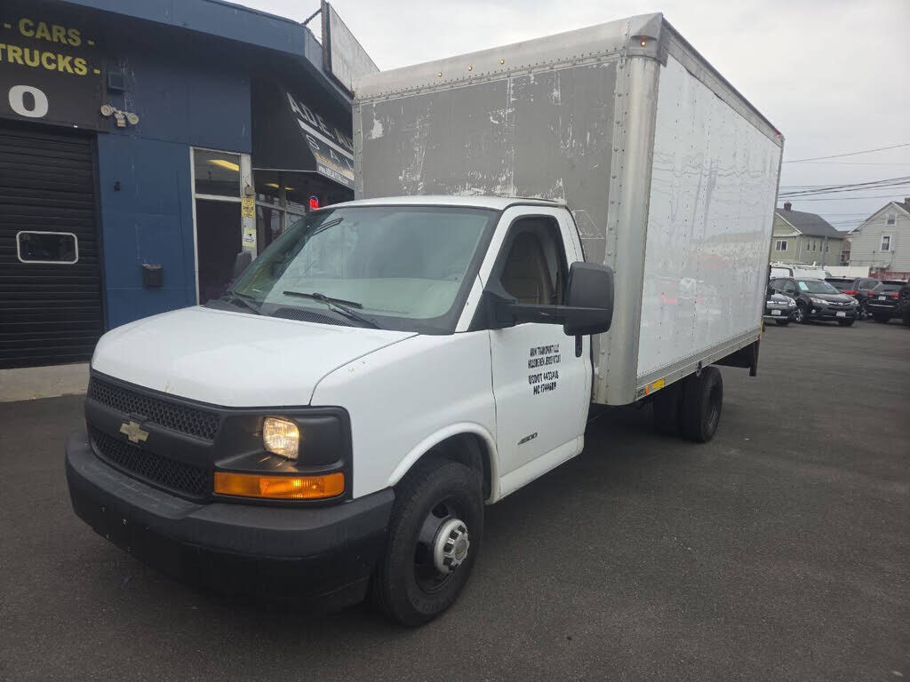 2017 CHEVROLET Express