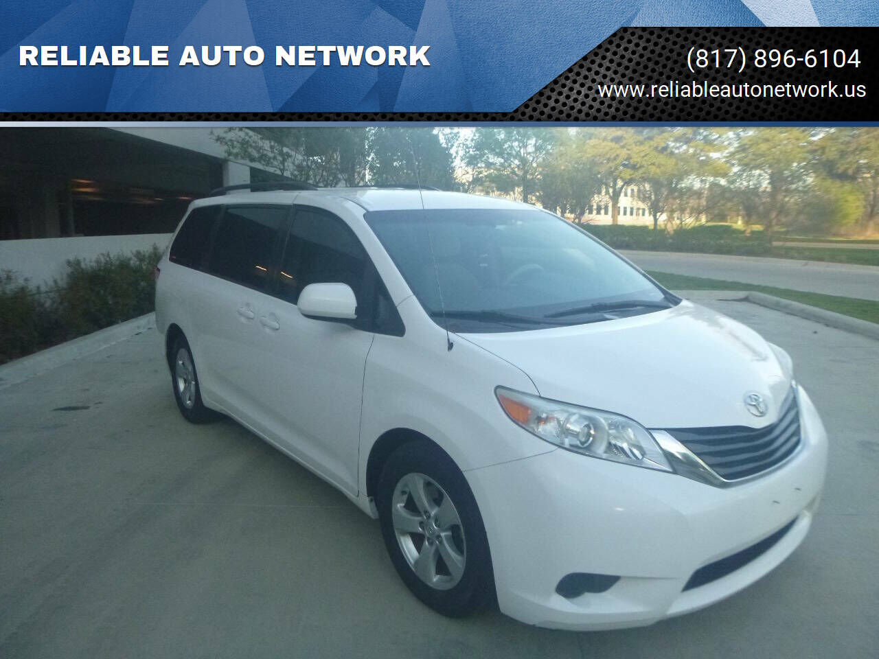2013 TOYOTA Sienna