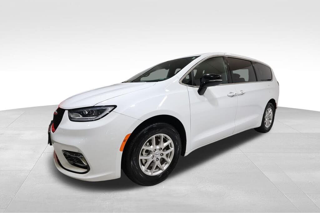 2025 CHRYSLER Pacifica