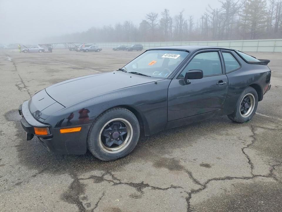 1983 PORSCHE 944