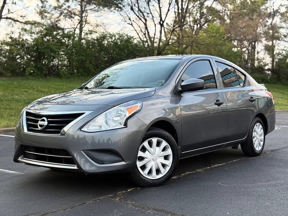 2019 NISSAN Versa