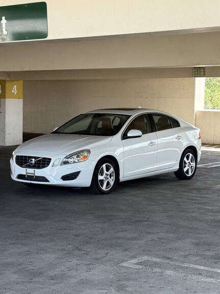 2013 VOLVO S60