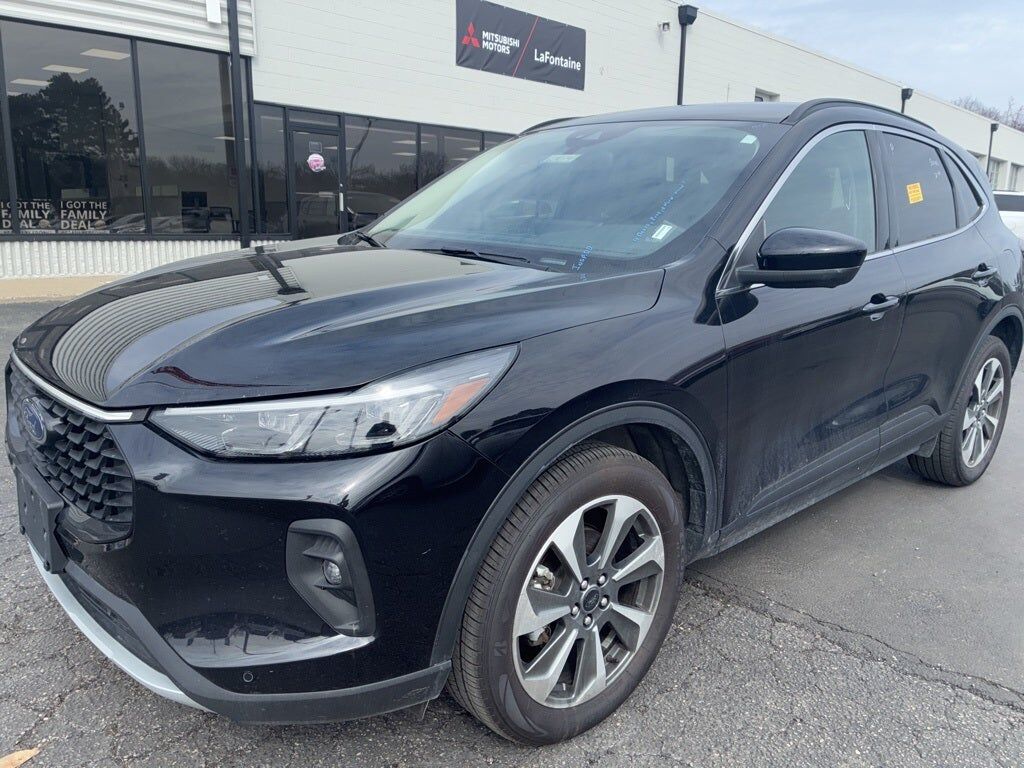 2024 FORD Escape
