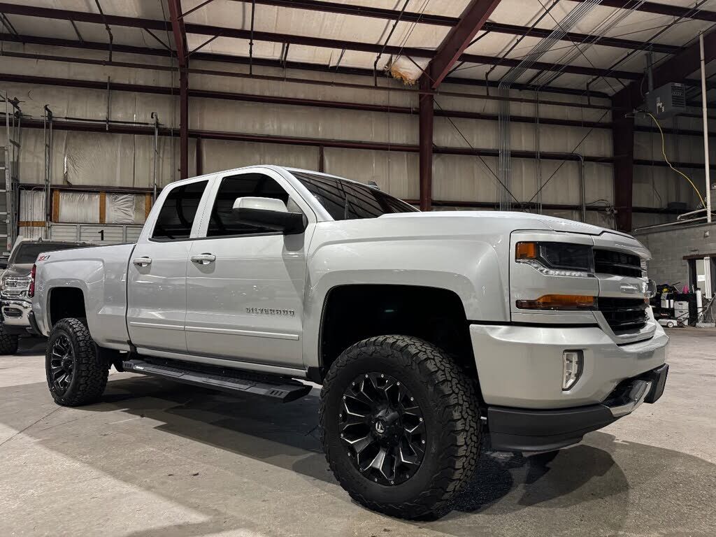 2017 CHEVROLET Silverado