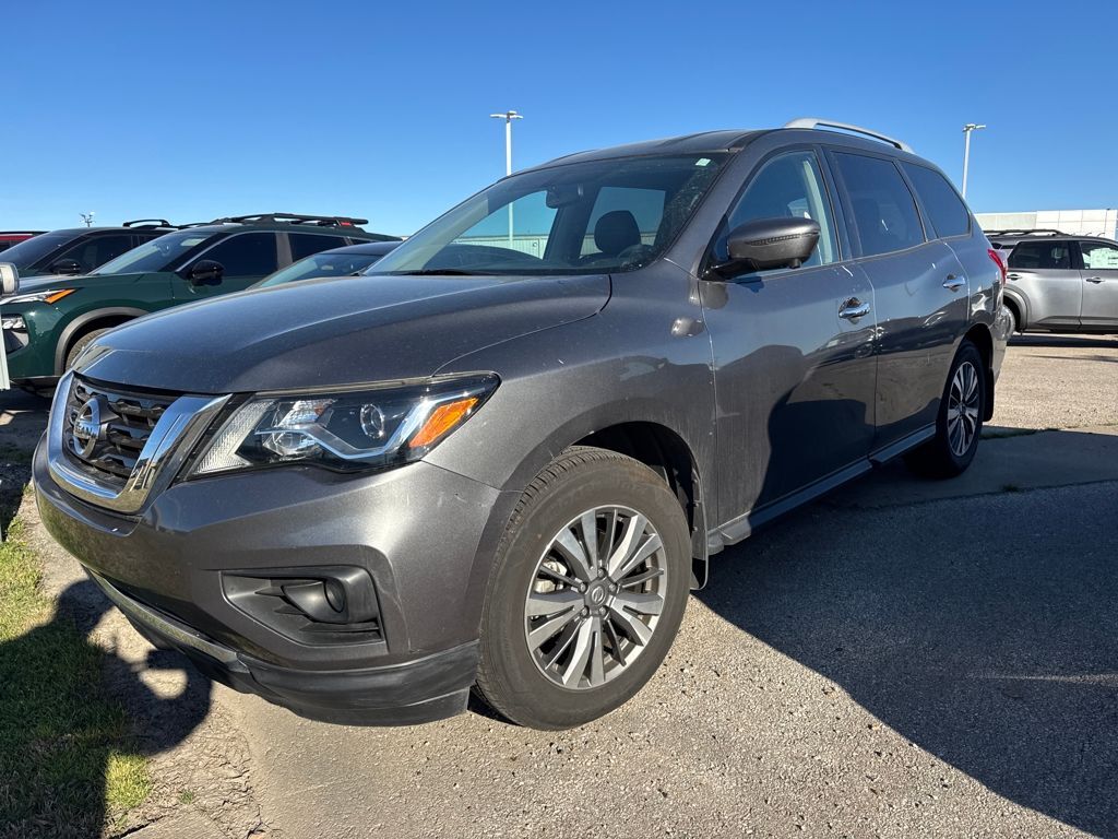 2020 NISSAN Pathfinder