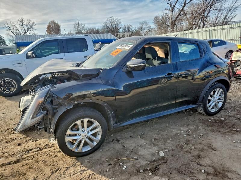 2016 NISSAN Juke