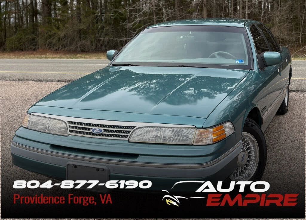 1993 FORD Crown Victoria