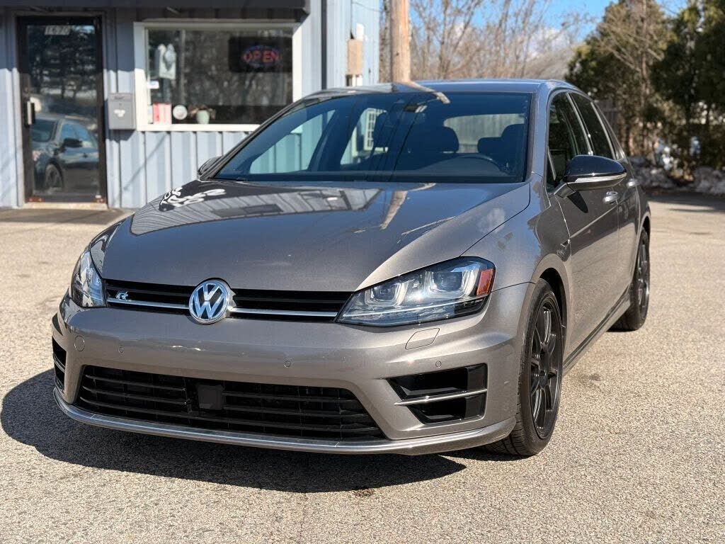 2017 VOLKSWAGEN Golf R