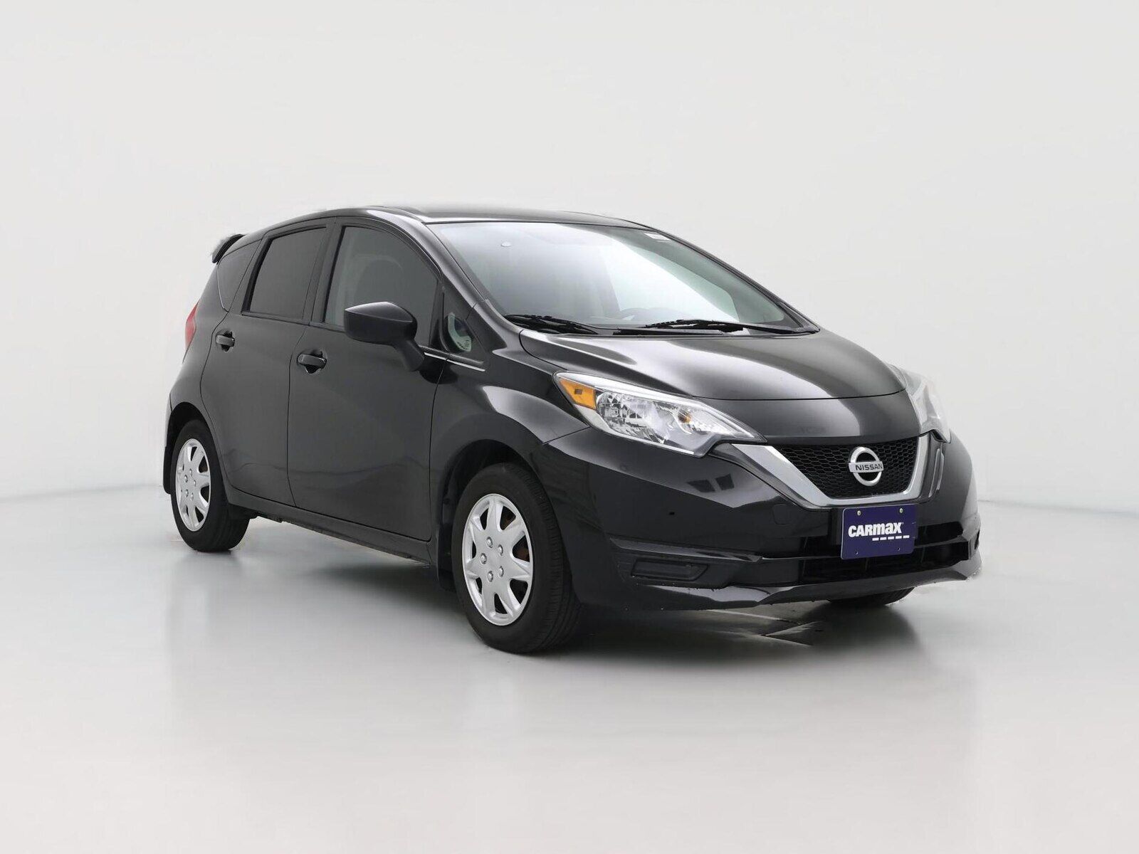 2017 NISSAN Versa