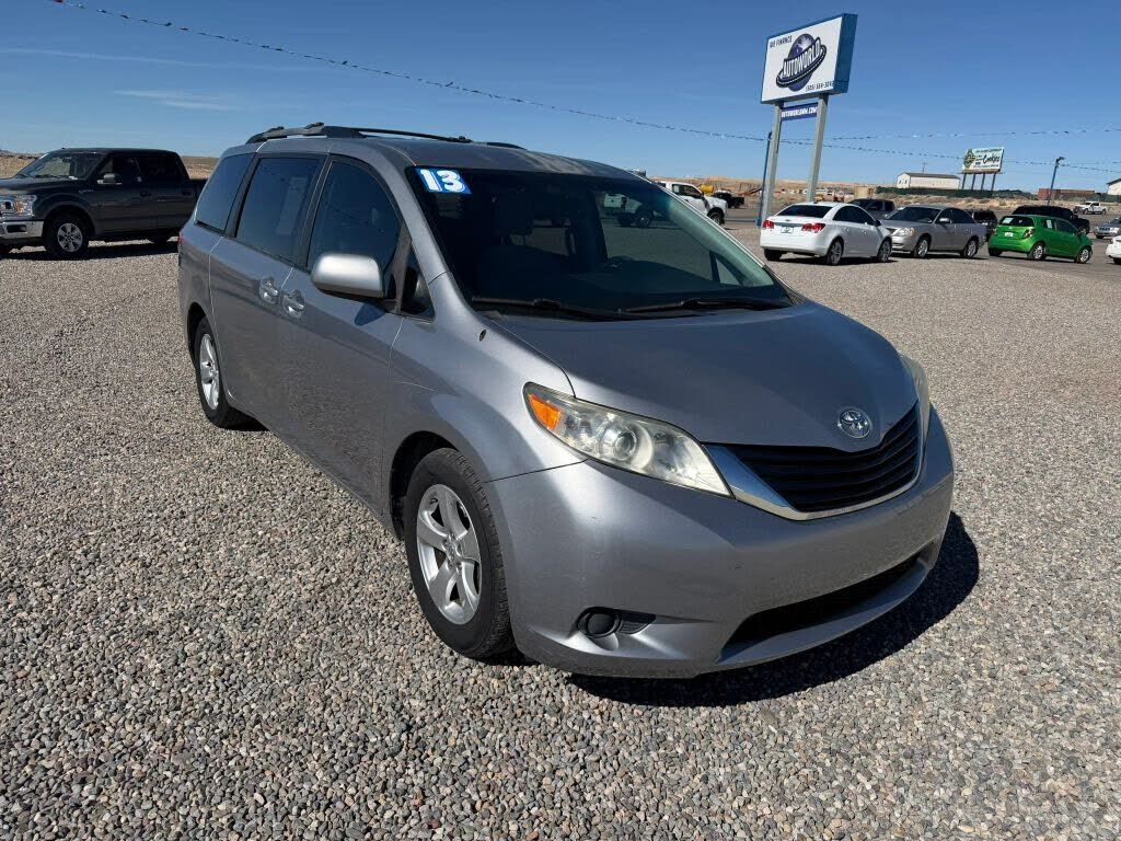 2013 TOYOTA Sienna