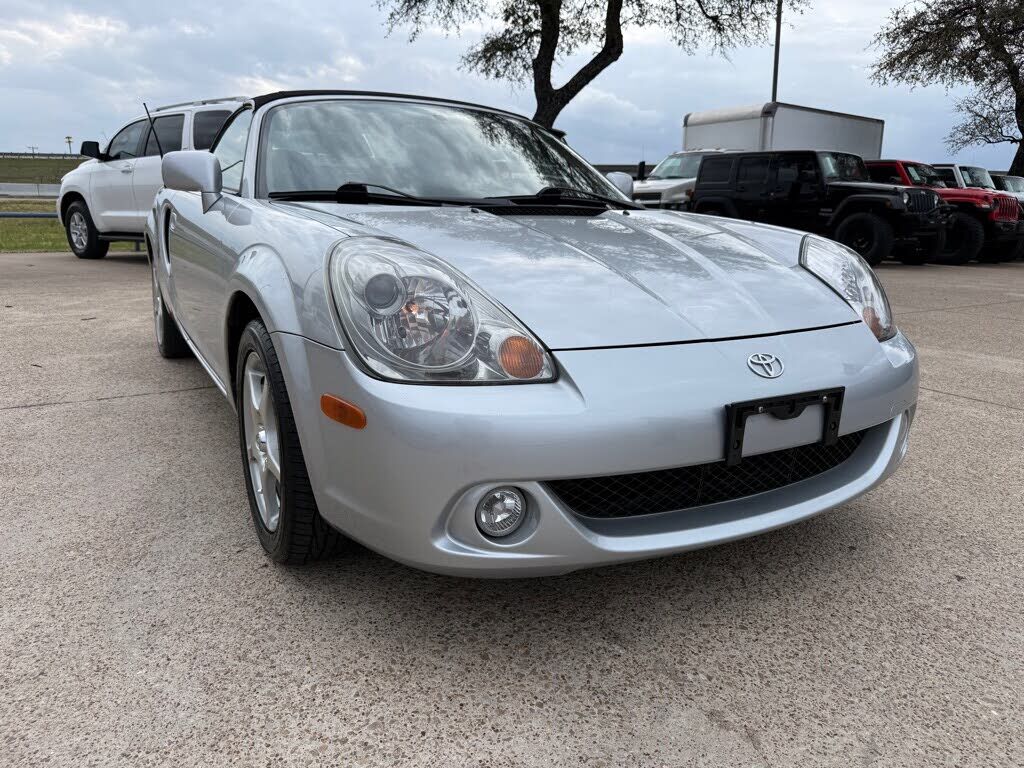 2003 TOYOTA MR2
