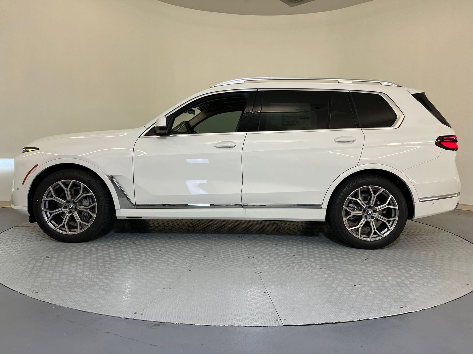 2026 BMW X7