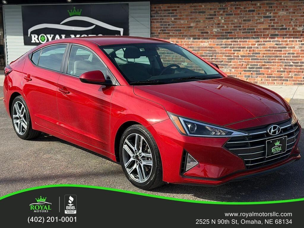 2019 HYUNDAI Elantra