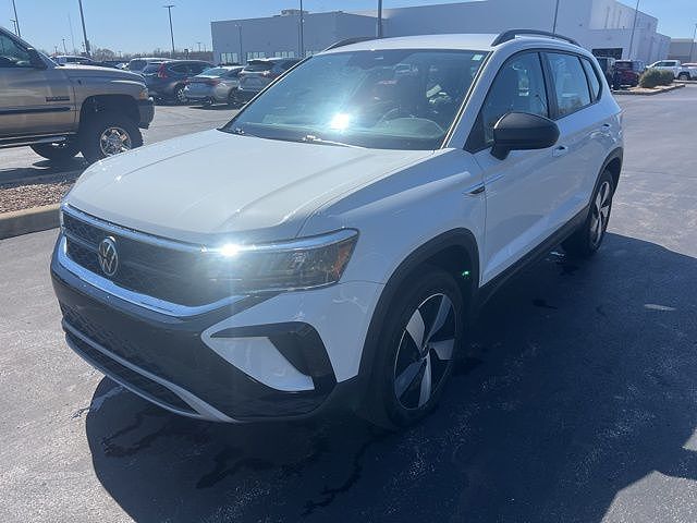 2024 VOLKSWAGEN Taos 4Motion