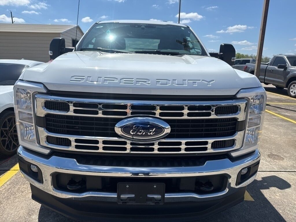 2025 FORD F-250