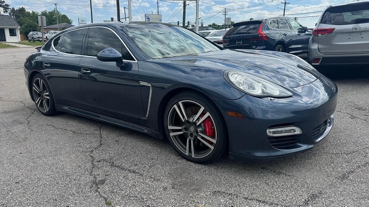 2011 PORSCHE Panamera