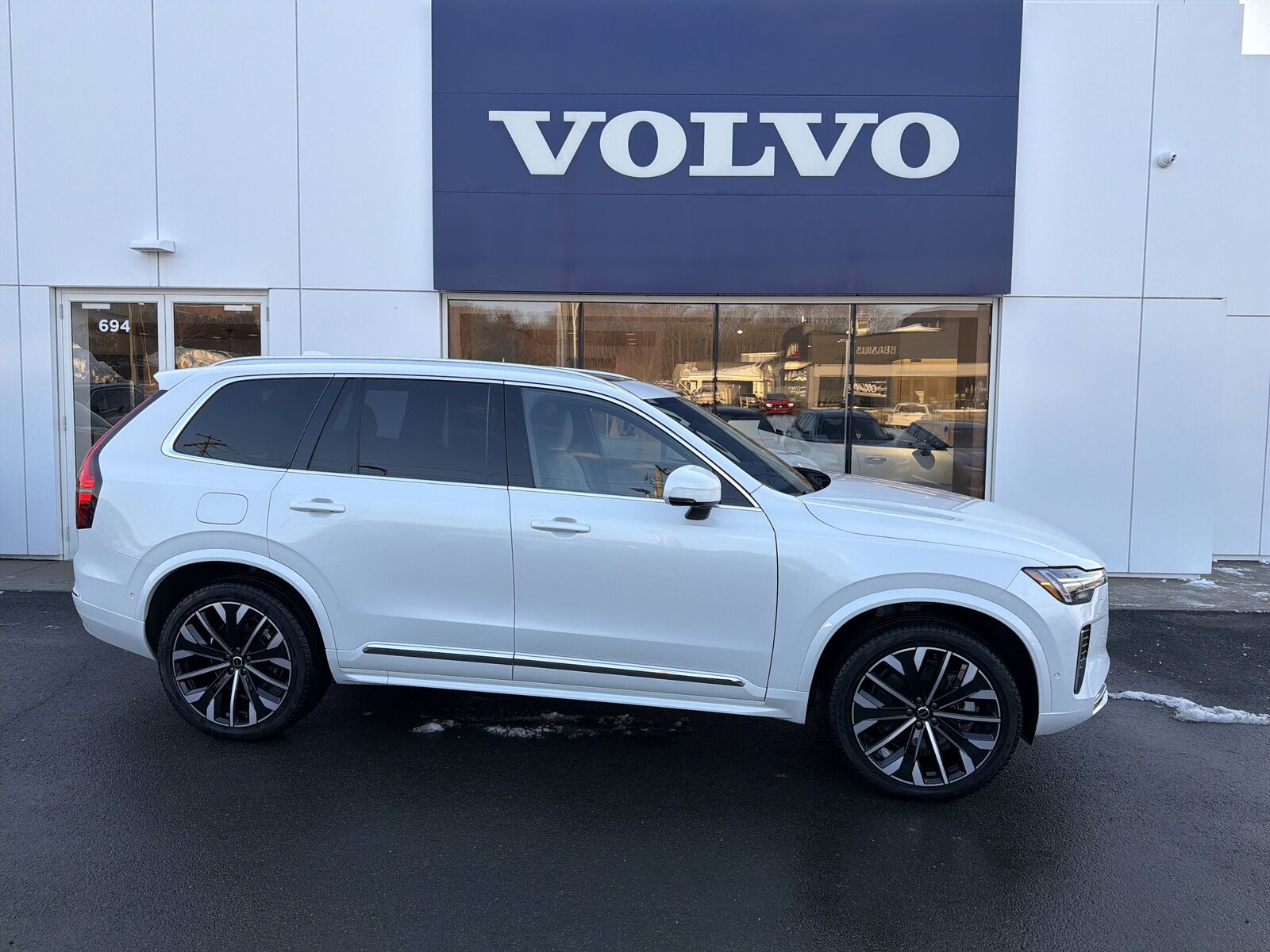 2025 VOLVO XC90