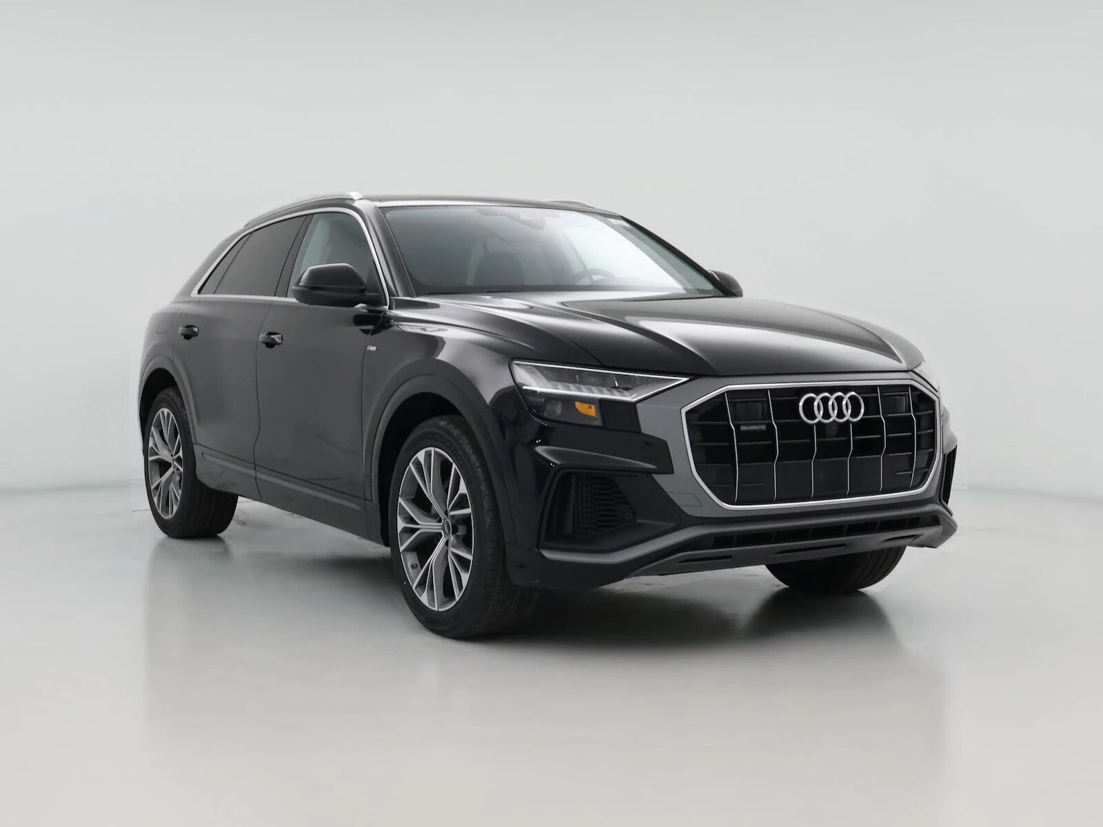 2023 AUDI Q8