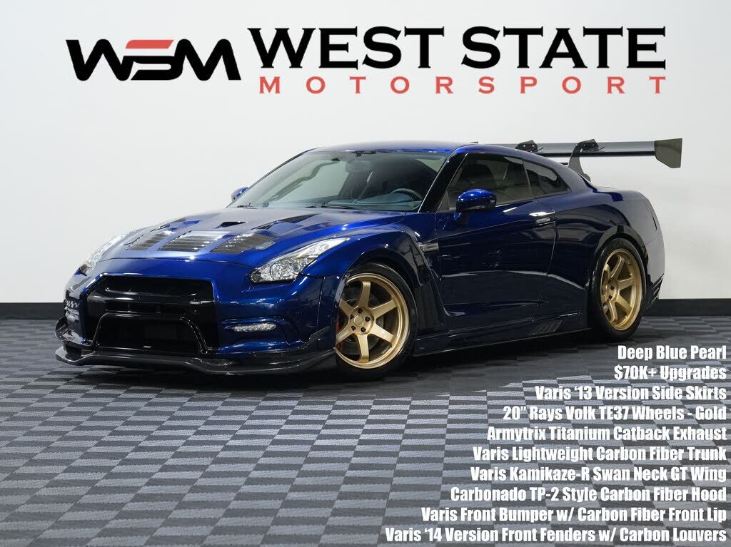 2014 NISSAN GT-R