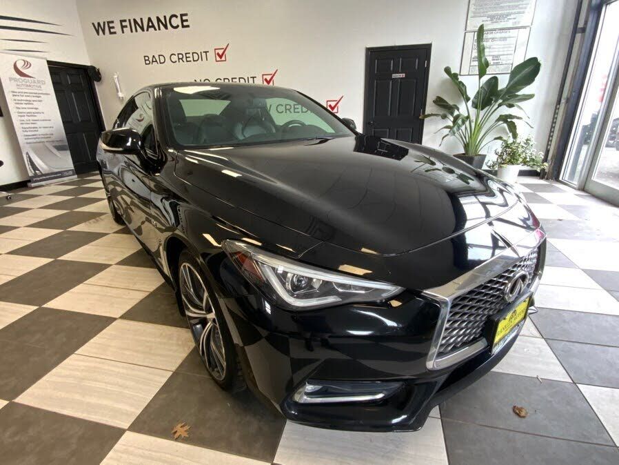 2017 Infiniti Q60