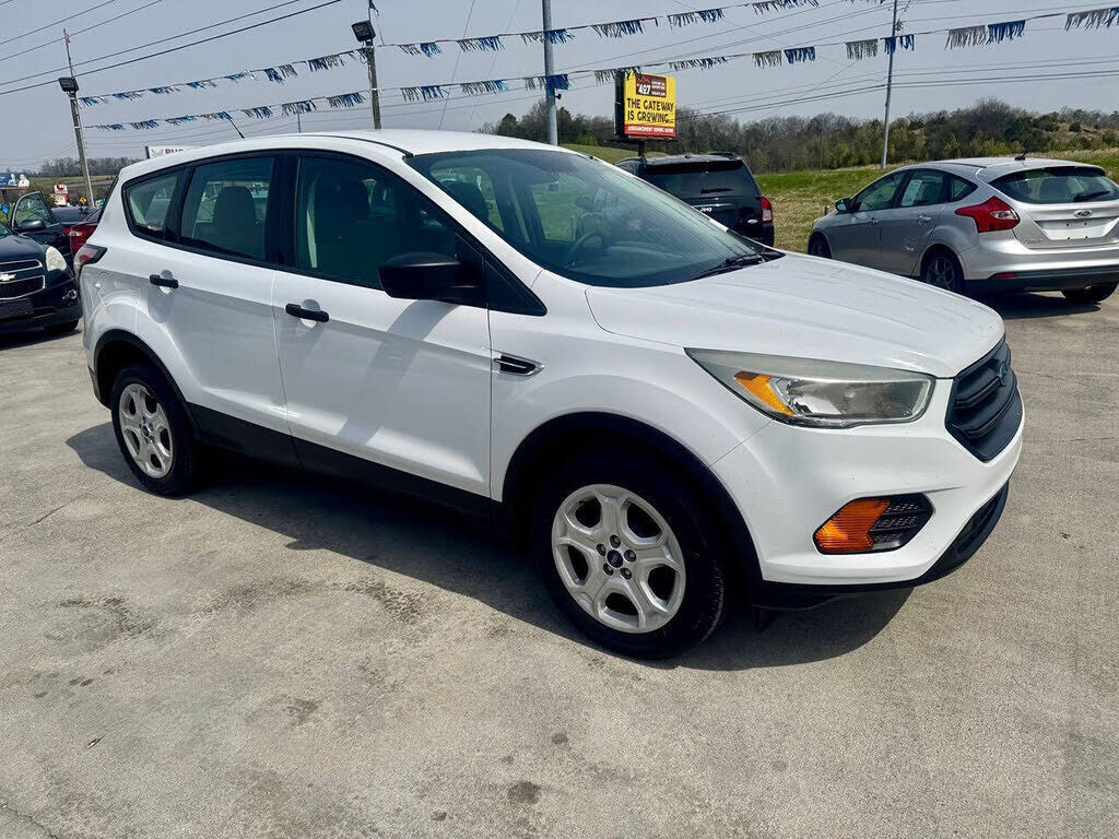 2017 FORD Escape