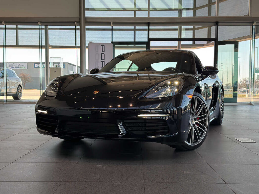 2023 PORSCHE 718