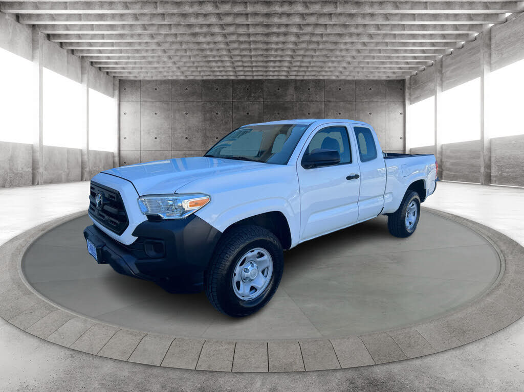 2017 TOYOTA Tacoma
