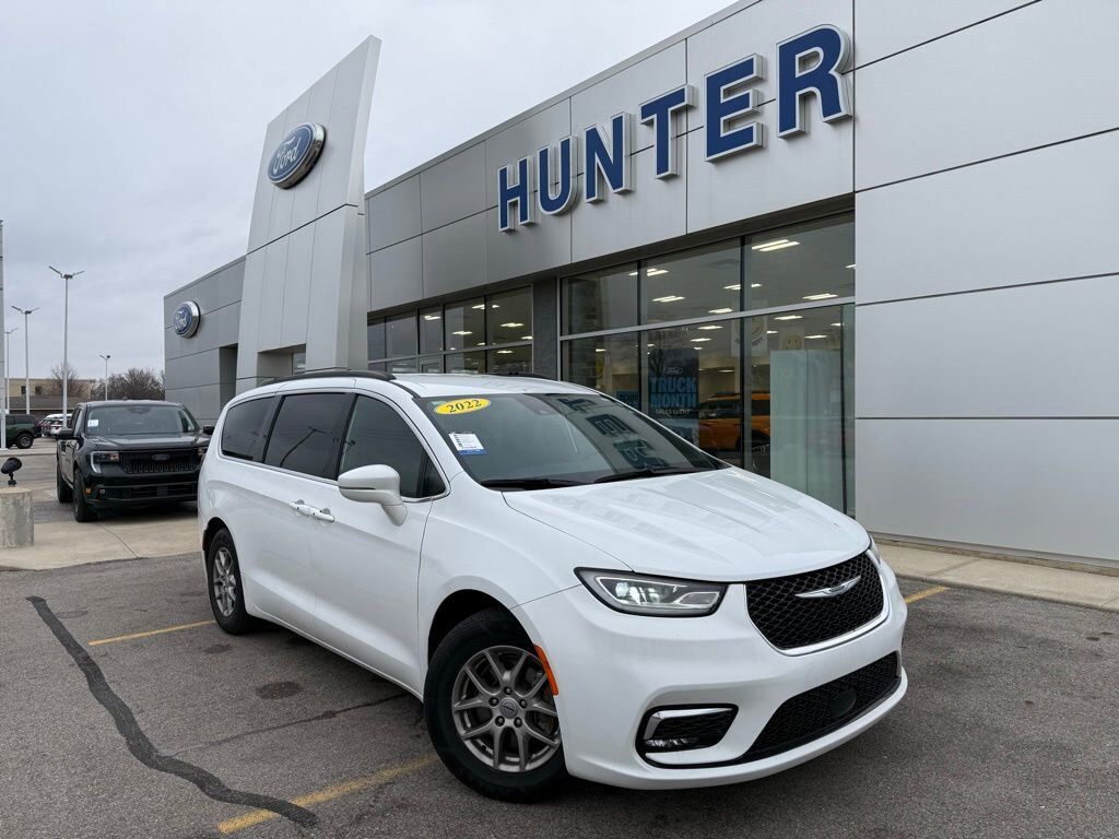 2022 CHRYSLER Pacifica